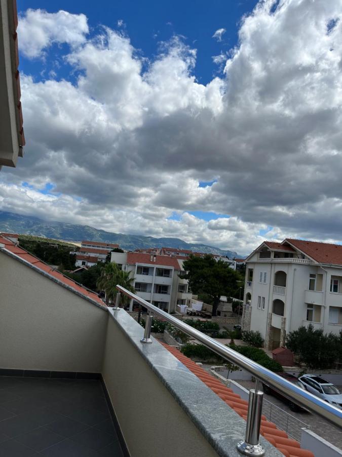 Florena Novalja Bagian luar foto